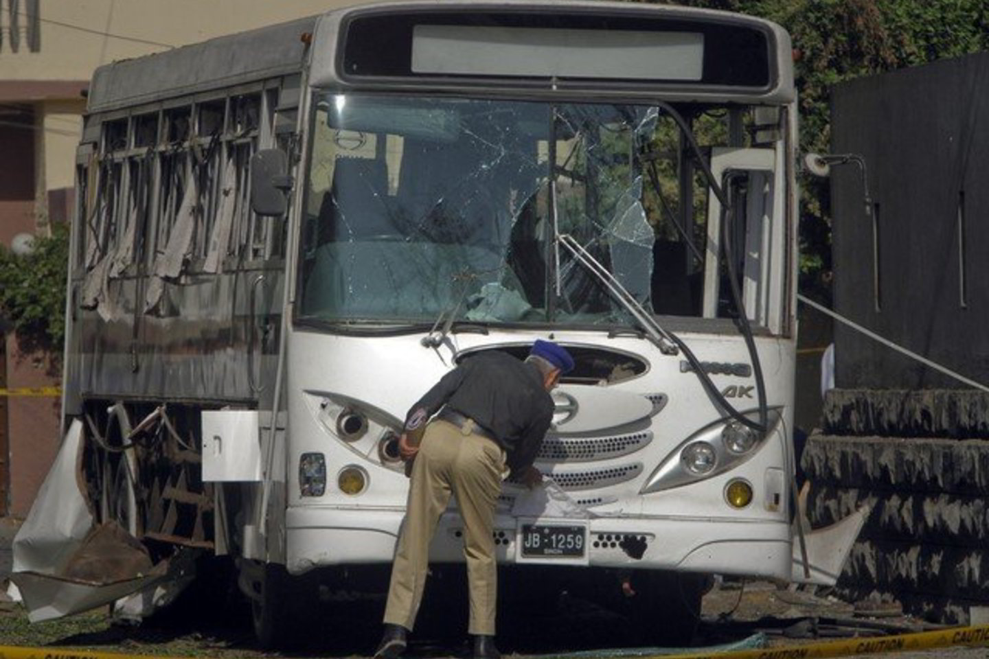 Susprogdintas jau trečias šią savaitę Pakistano karinio jūrų laivyno autobusas.