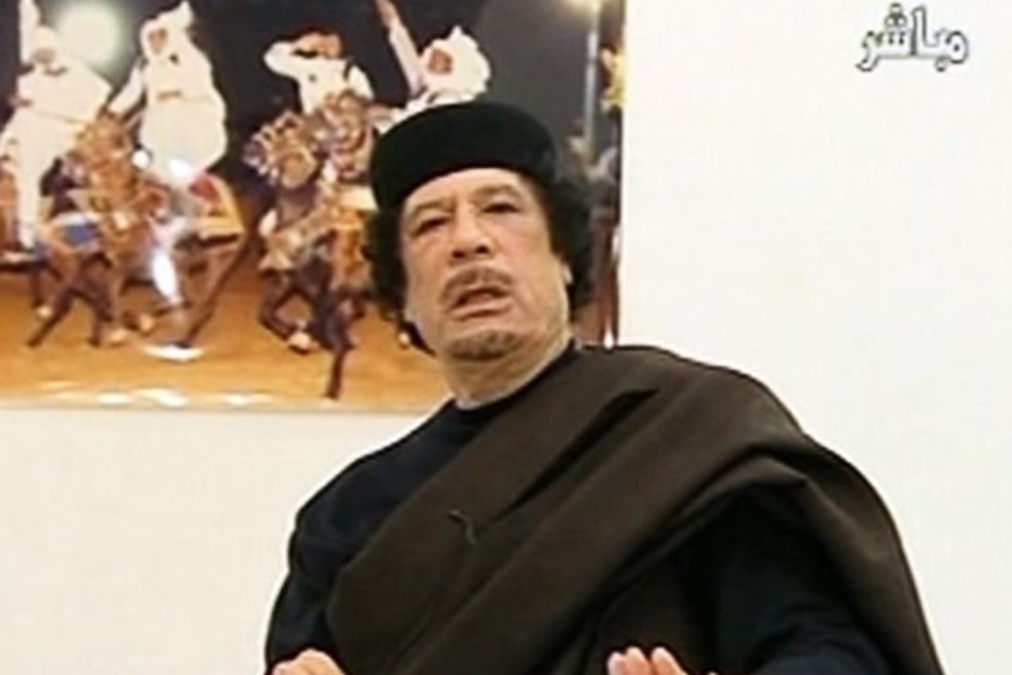 M.Gaddafi gąsdina Italiją.