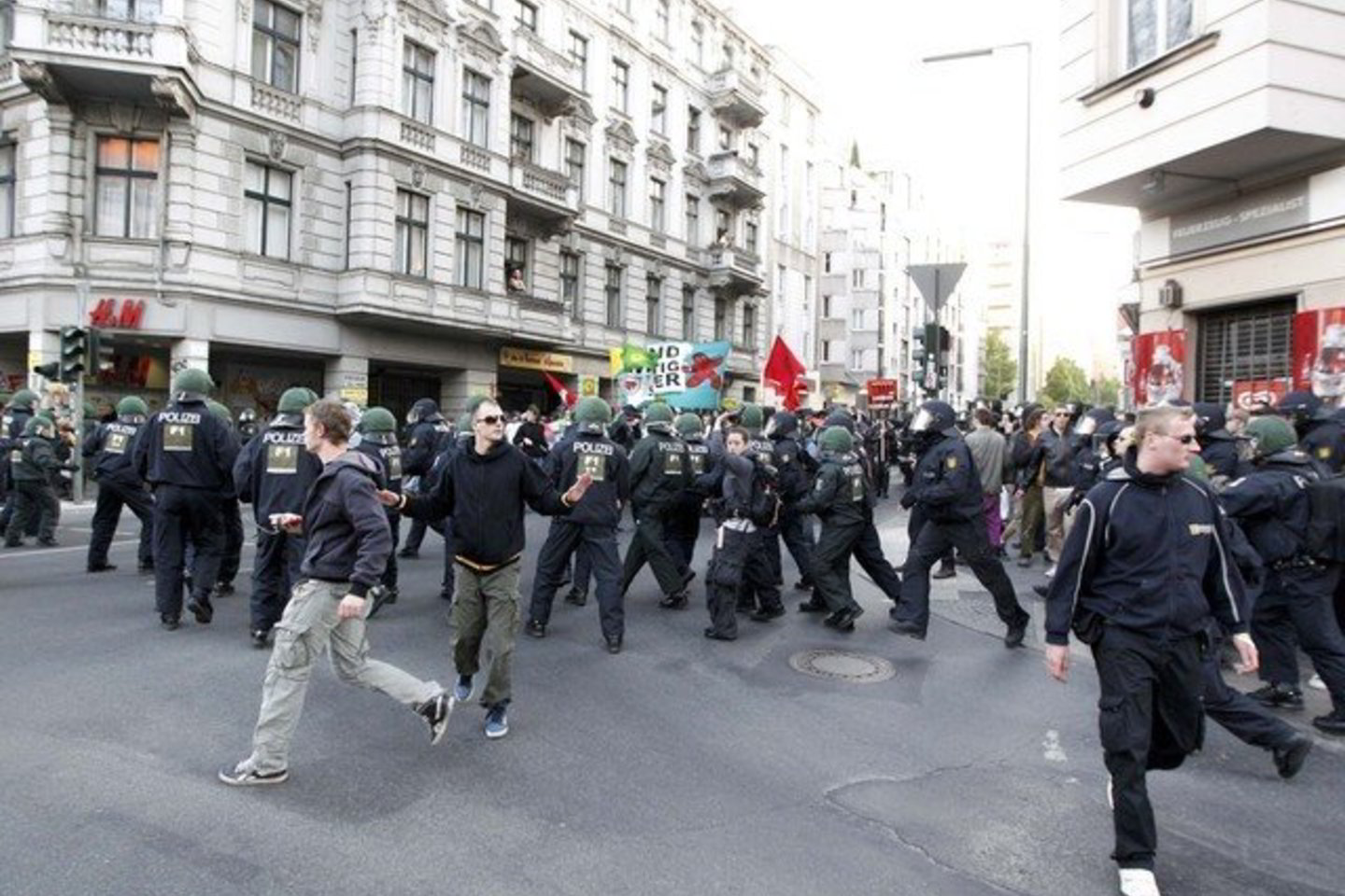 Ruošiantis galimiems neramumams Vokietijos sostinėje buvo dislokuota 7 tūkstančiai policijos pareigūnų.