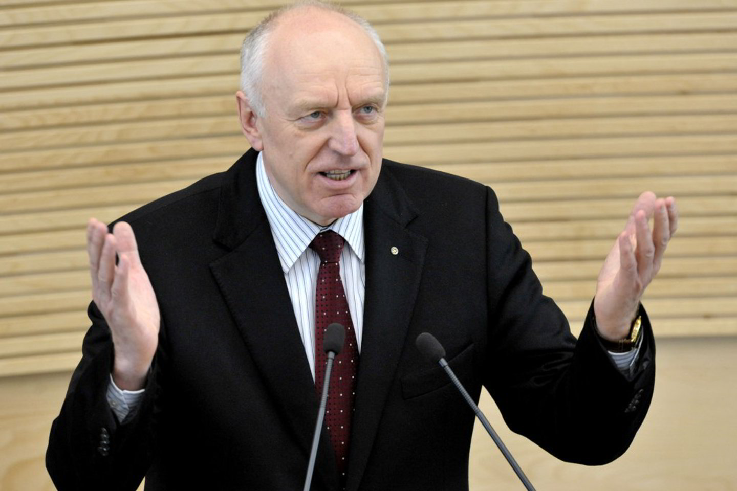 Seimo narys J.Jagminas pašalintas iš Socialdemokratų partijos.