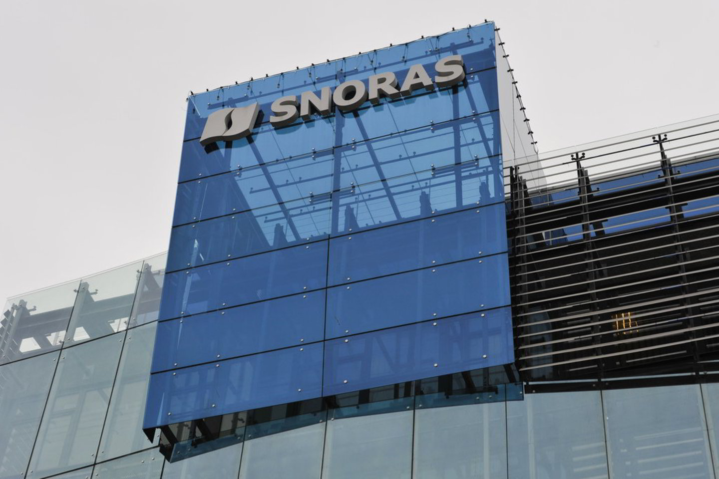 "Snoro" bankas su teisininkų pagalba įrodė, kad akcijų paketui įsigyti buvo panaudotos teisėtos lėšos.