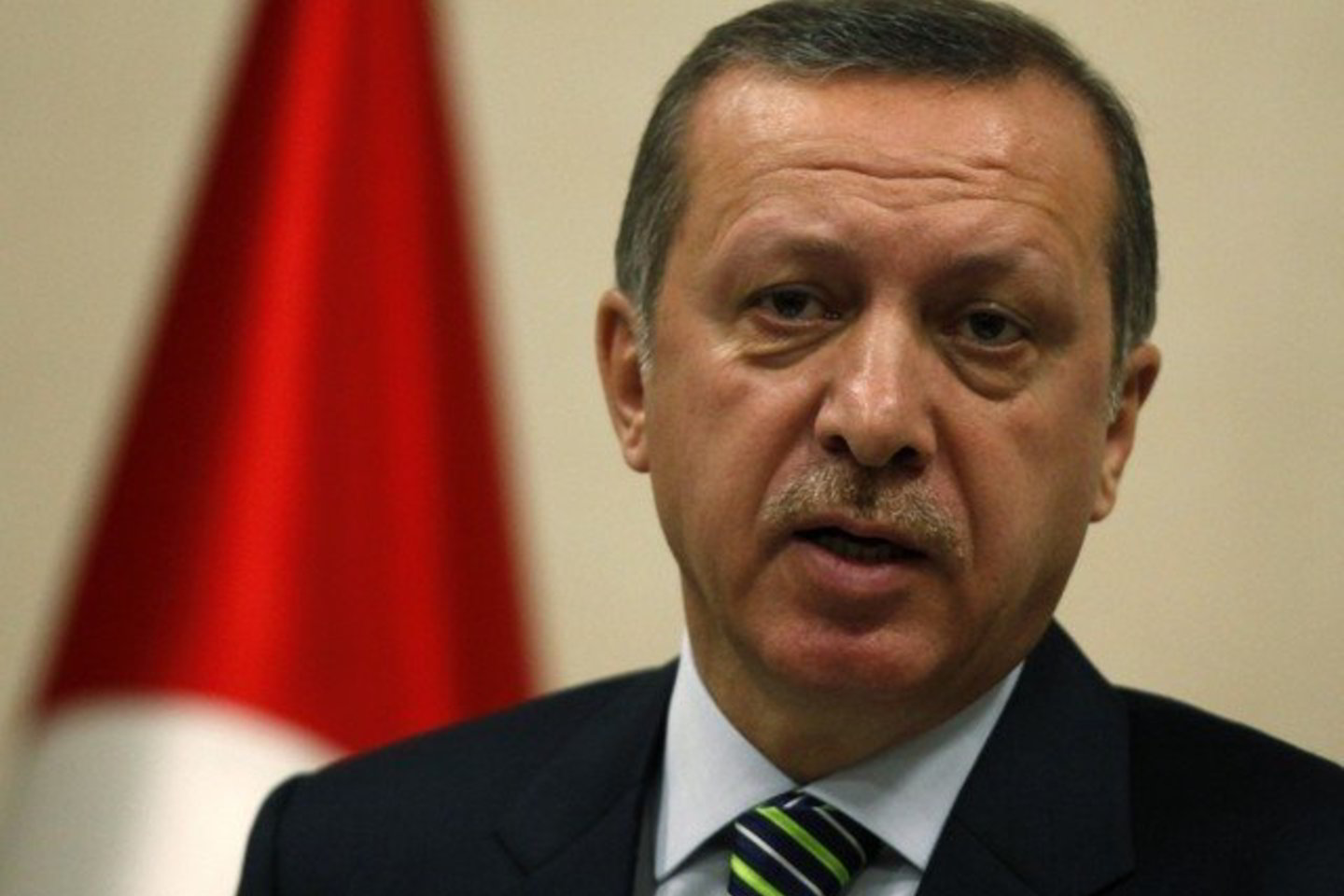 Per išpuolį Šiaurės Turkijoje žuvo policininkas, saugojęs ministrą pirmininką R.T.Erdoganą.
