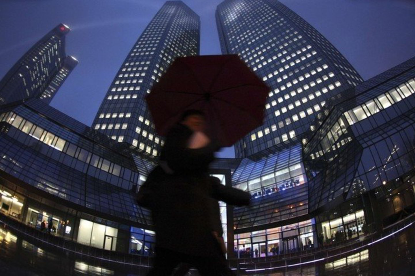ECB paliko galioti 1,25 proc. bazinę palūkanų normą.