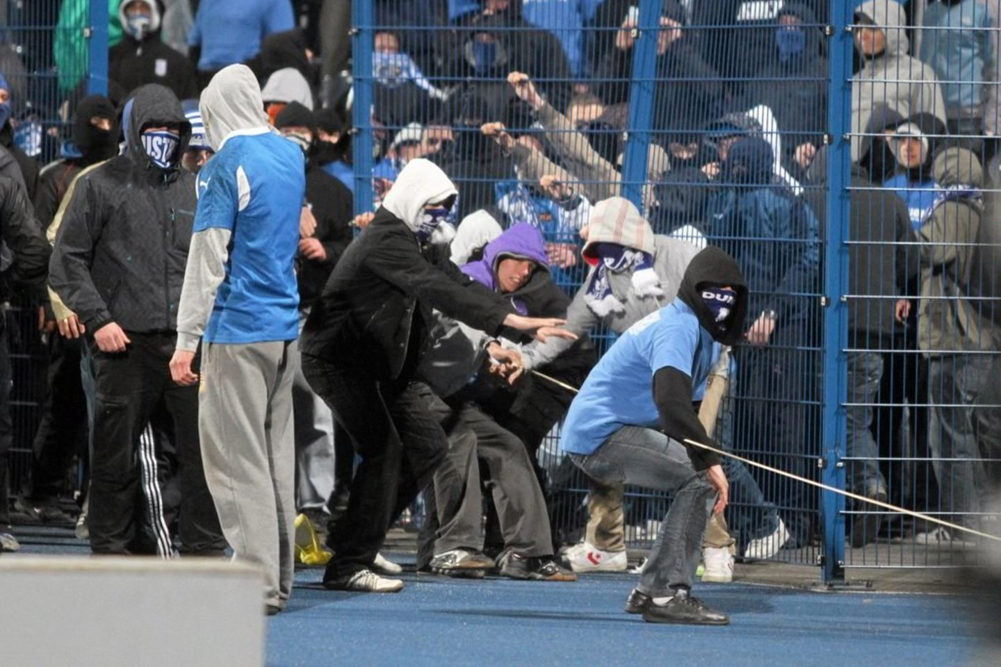 Neapsikentęs futbolo chuliganų elgesio Lenkijos premjeras D.Tuskas jiems paskelbė kovą.