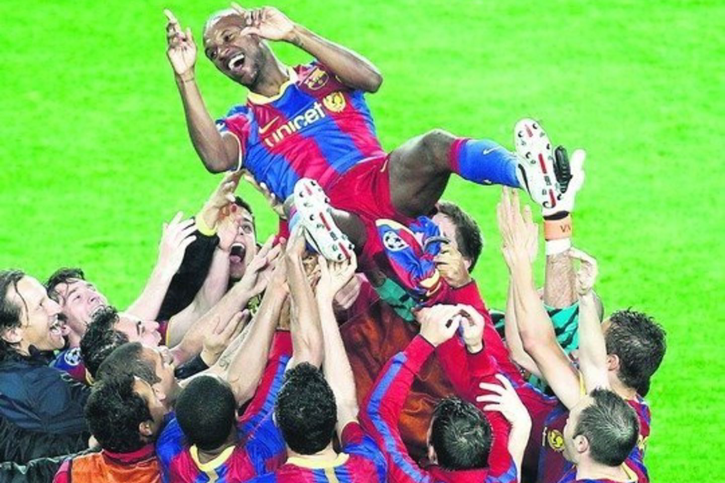 „Barcelona” žaidėjai po rungtynių mėtė į viršų gynėją E.Abidalį, grįžusį į komandą po inkstų operacijos.