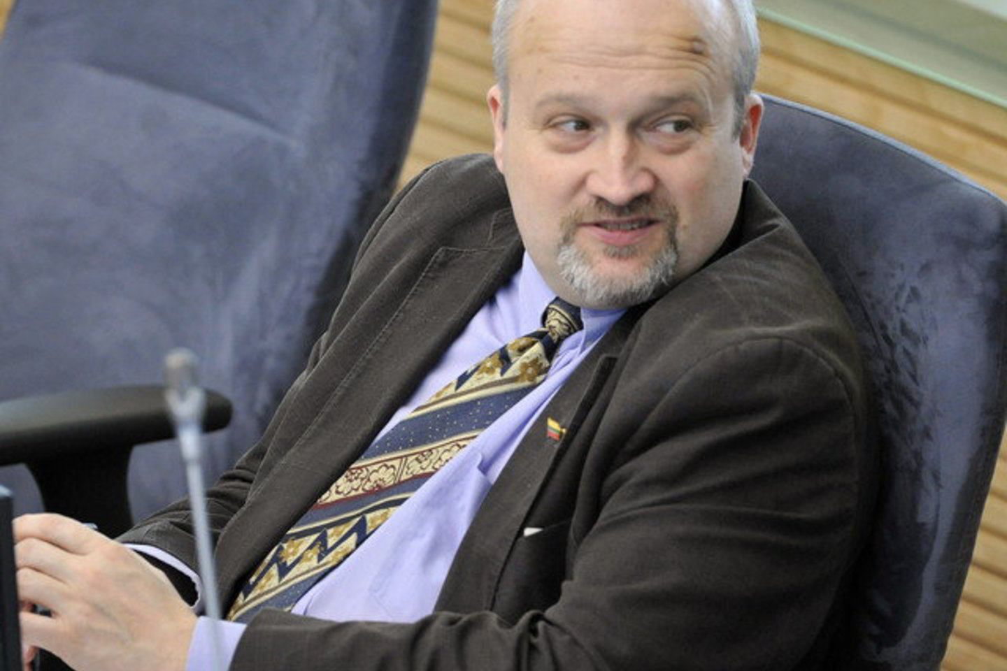 Vien G.Songailos pašalinimo iš partijos lenkams negana.