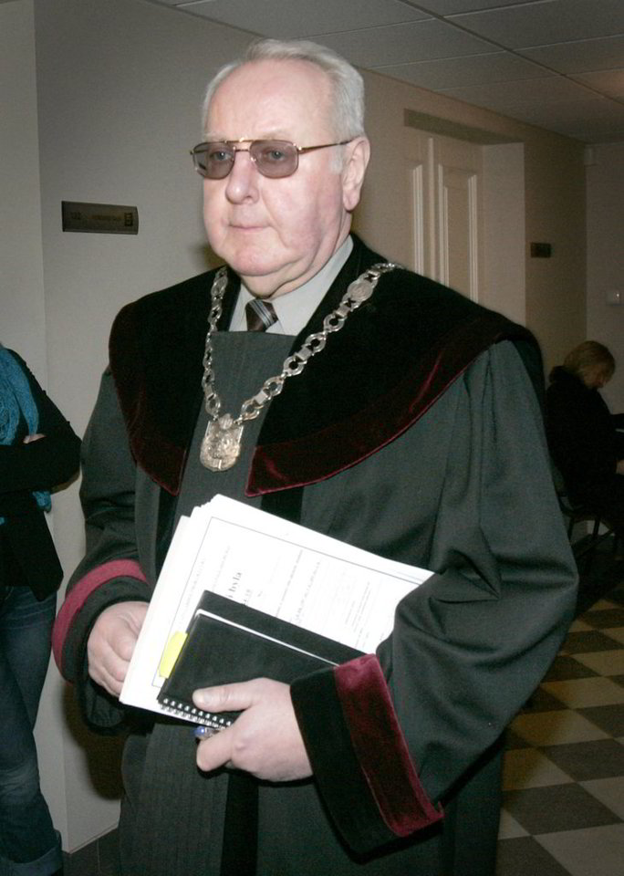 Neblaivaus Z.Birštono klaidžiojimai darbe klibina ir VAT pirmininko kėdę.