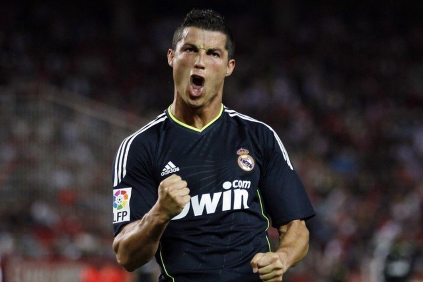 C.Ronaldo pelnė 4 įvarčius.