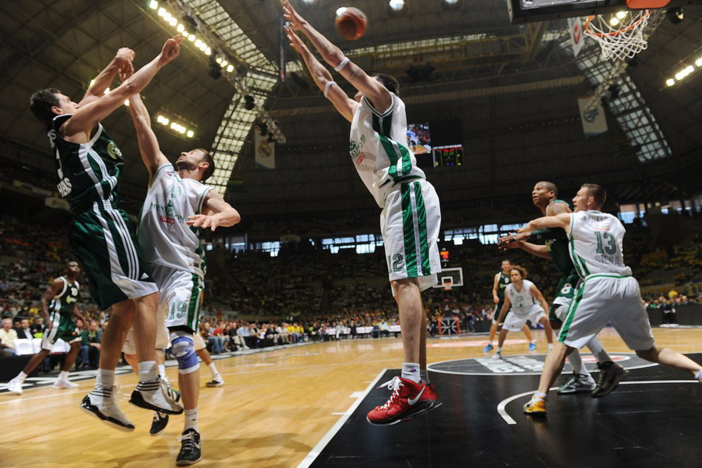 "Montepaschi" ir "Panathinaikos" dvikovos akimirka.