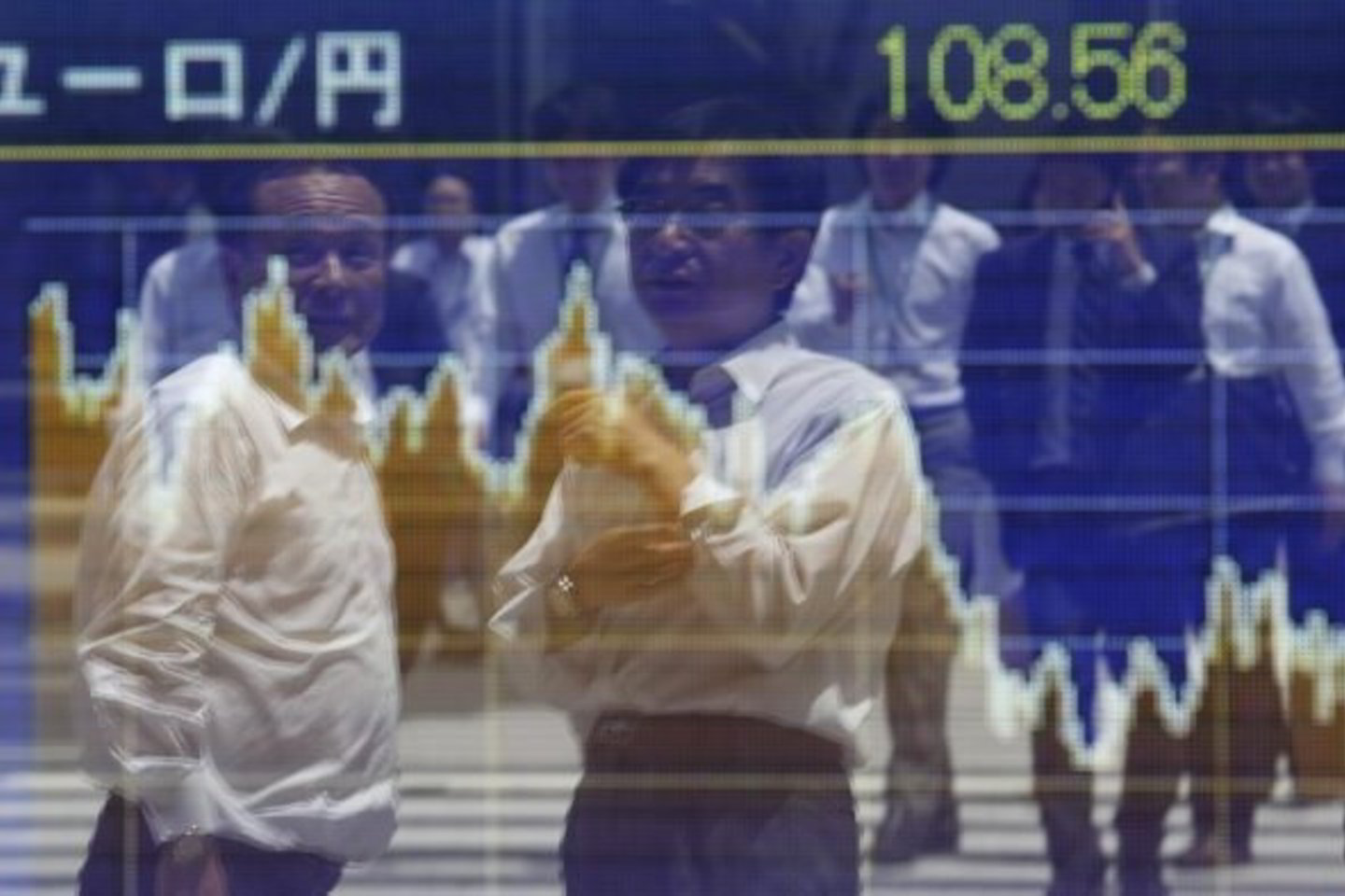 Euro kursas jenos atžvilgiu ūgtelėjo beveik 0,7 proc.