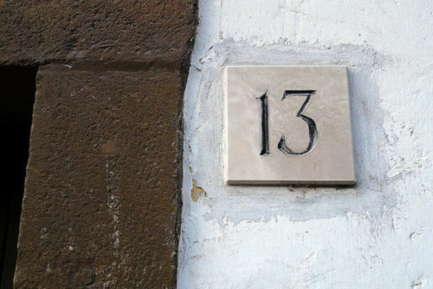 Rasti 13 numeriu pažymėtą namą nėra taip paprasta.