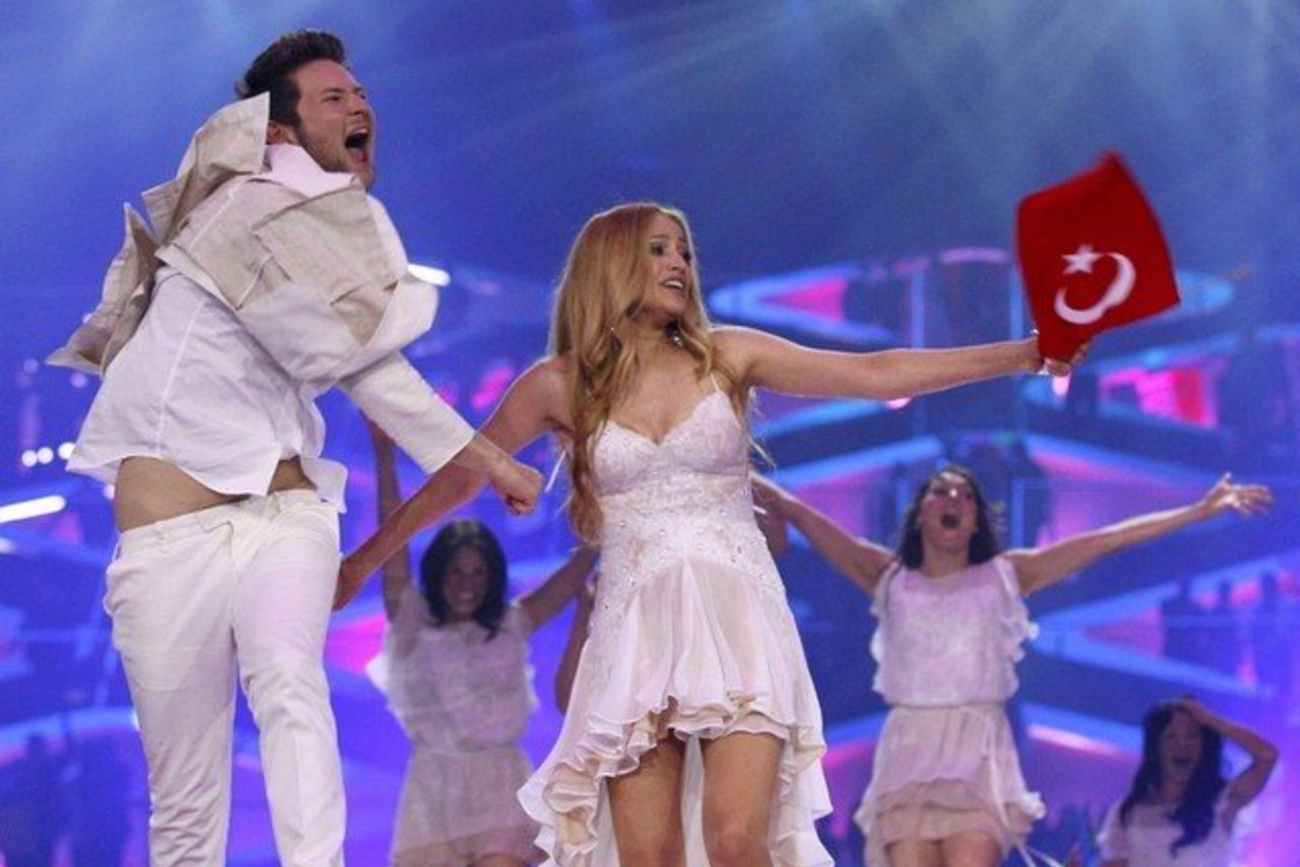 Tuo metu, kai vyko tiesioginė „Eurovizijos“ finalo transliacija iš Diuseldorfo, Lietuvos televiziją žiūrėjo iki 74 procentų visos TV auditorijos.