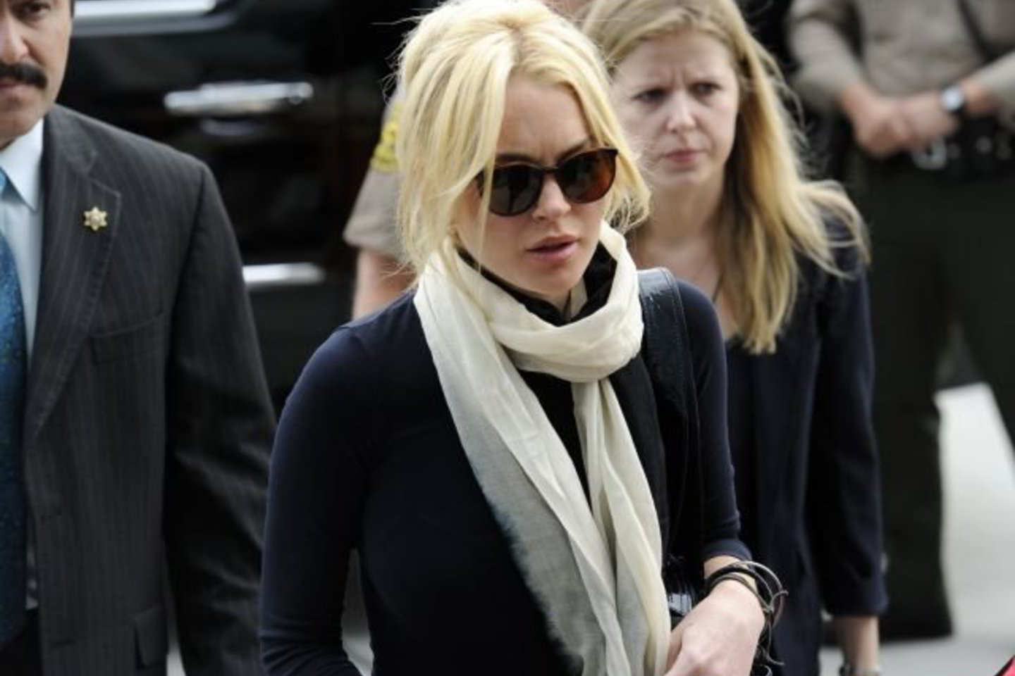 L.Lohan pradėjo skleisti sąmokslo teoriją.