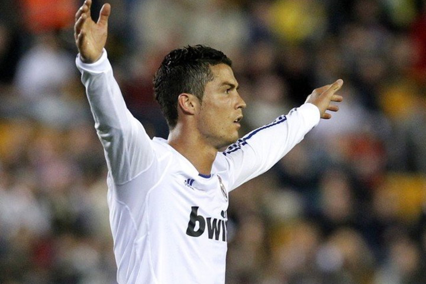 Manchester City“ ketina iš Madrido “Real” už 114 mln. eurų nupirkti C.Ronaldo.