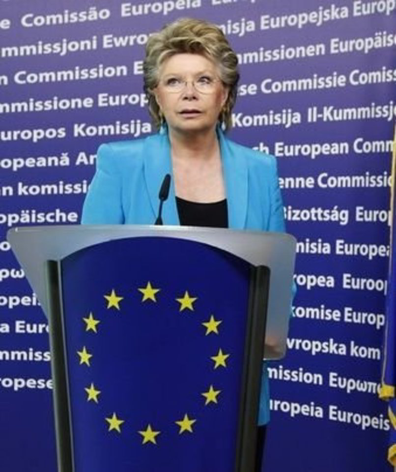 Eurokomisarė V.Reding teigia stebinti, kaip Lietuva užtikrina seksualinių mažumų teises.