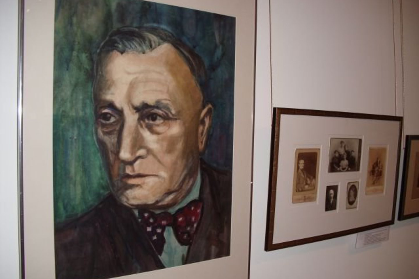 Paroda prasideda nežinomo autoriaus B.Dauguviečio paveikslu.
