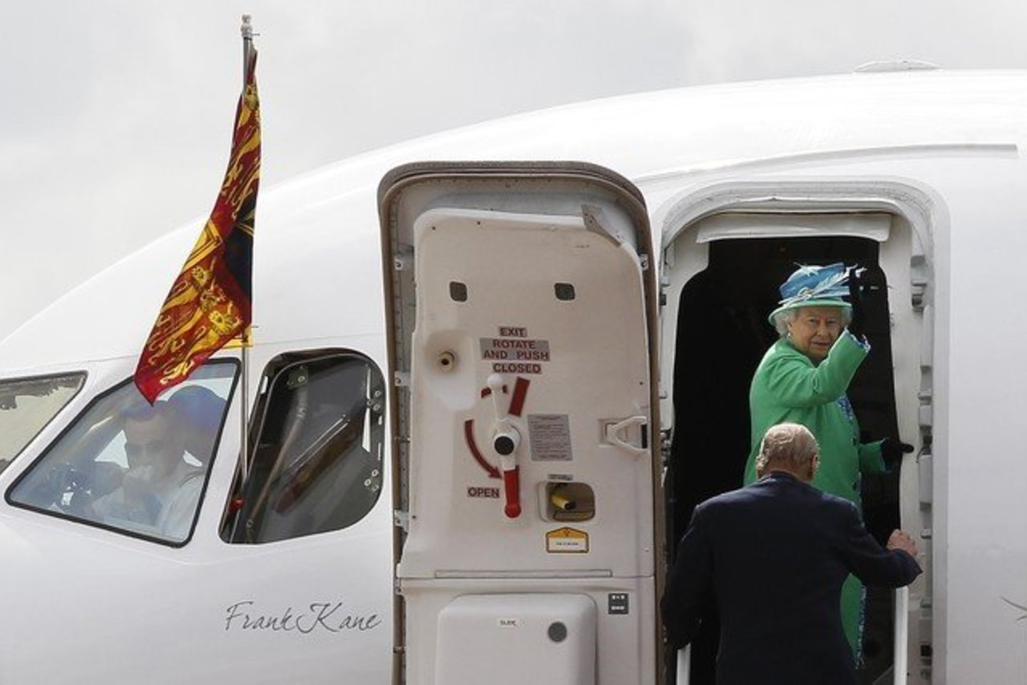 Išpuolis įvykdytas kitą dieną po to, kai Didžiosios Britanijos karalienė Elizabeth II užbaigė istorinį vizitą Airijoje.