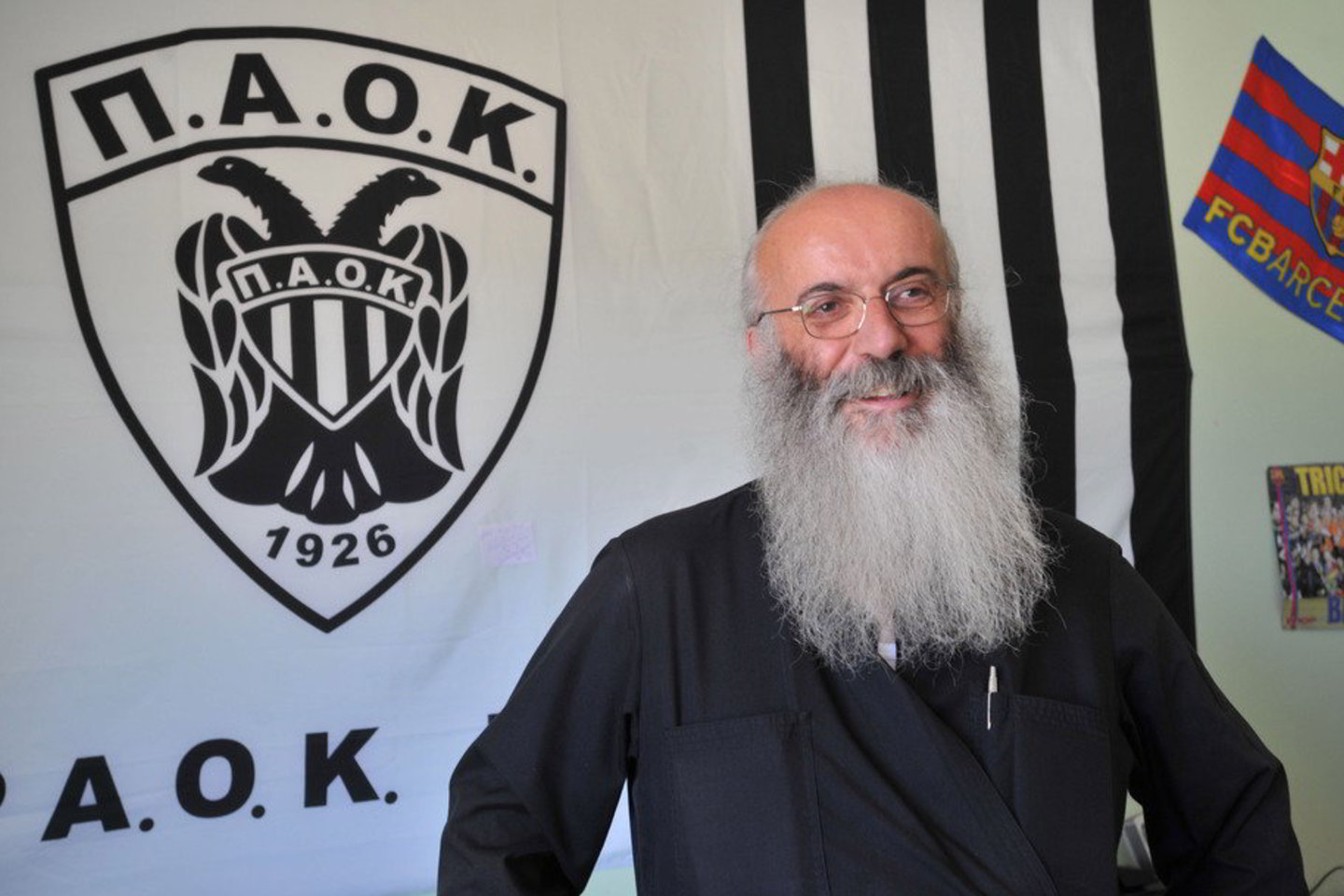 Dvasininkas Ch.Mitsios - aistringas futbolo sirgalius.