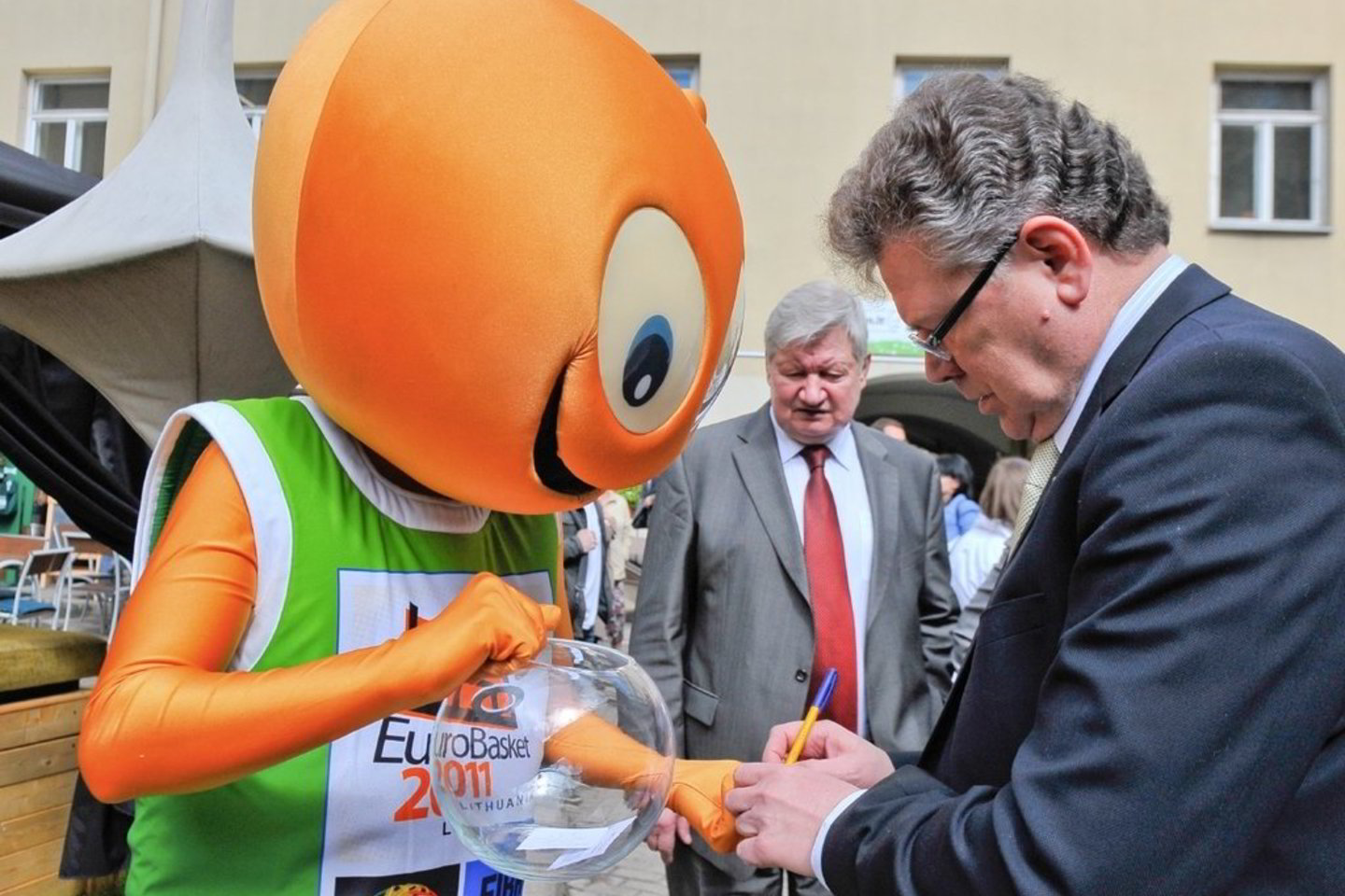 Iki Europos vyrų krepšinio čempionato šiandien likus lygiai 100 dienų. Šią datą „Eurobasket 2011“ organizacinis komitetas nutarė pažymėti smagiu renginiu.