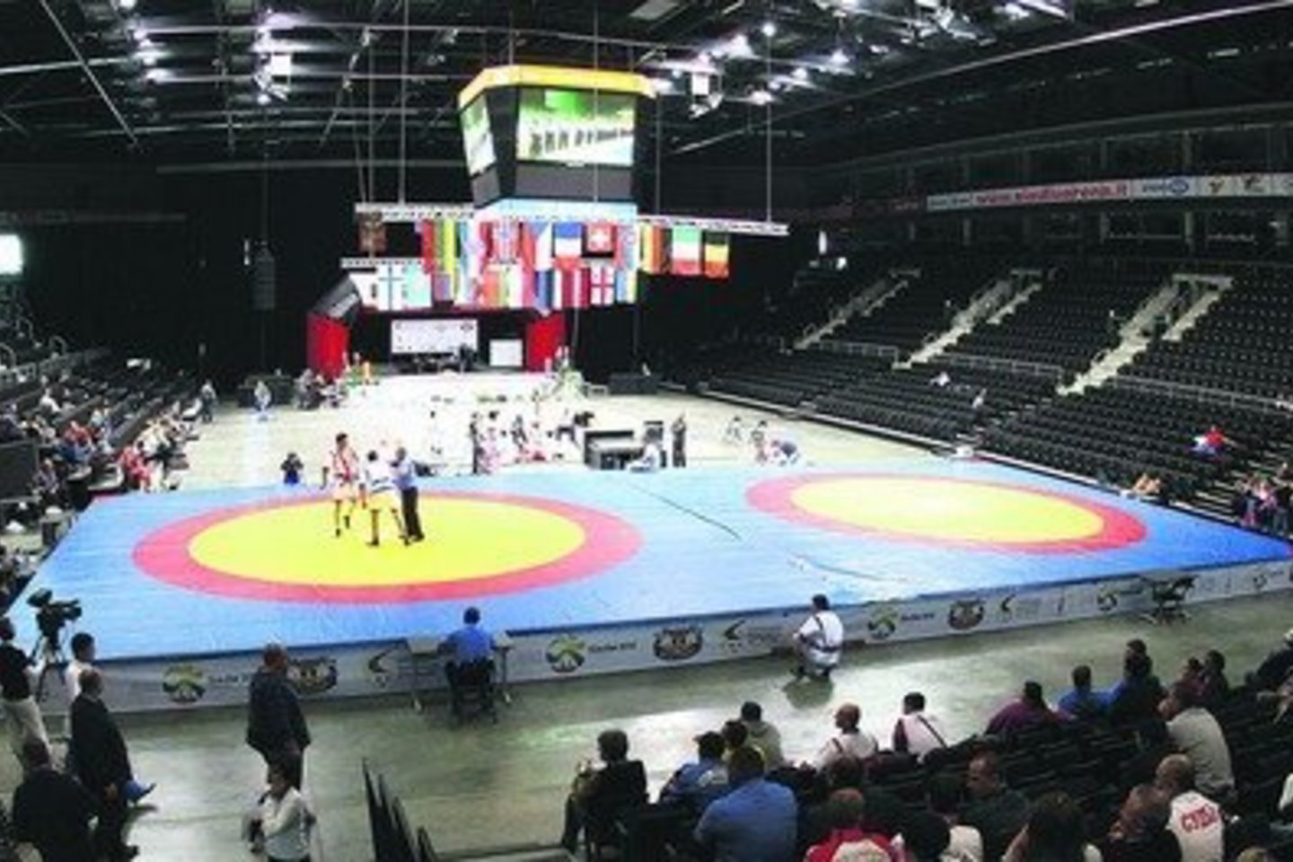 Skambiai pavadintos Europos sporto žaidynės tebuvo įvairių imtynių atmainų festivalis tuščioje Šiaulių arenoje.
