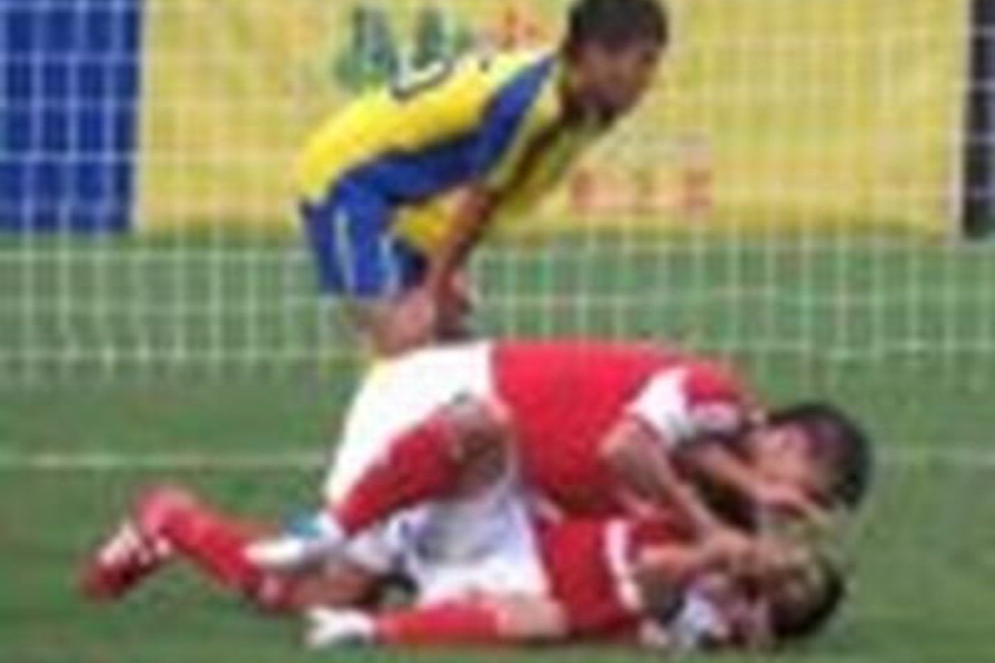 Futbolininkų džiaugsmas virto skausmu.