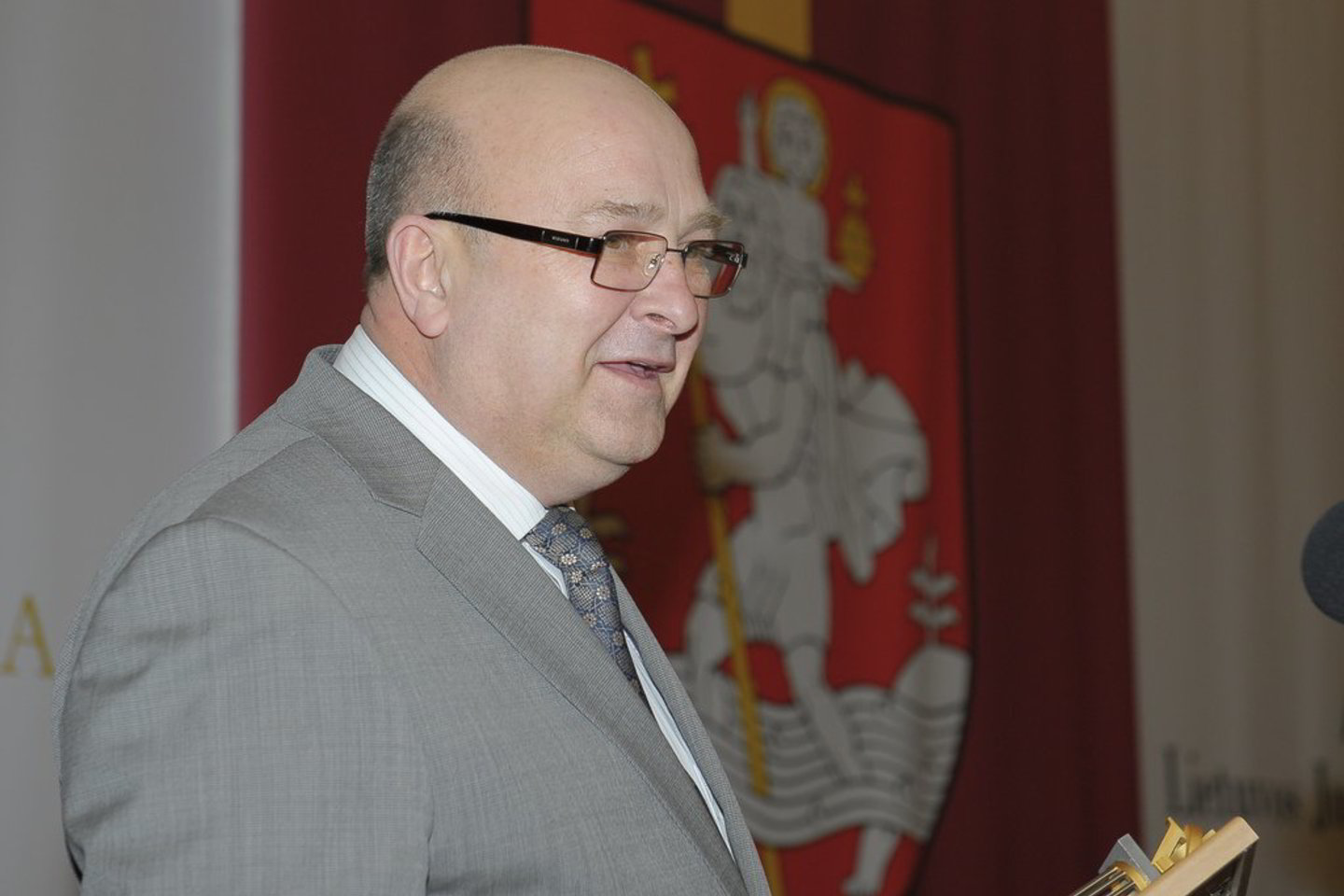 Centų neturėjęs V.Matijošaitis laiku nesumokėjo už „Ferrari“ stovėjimą.