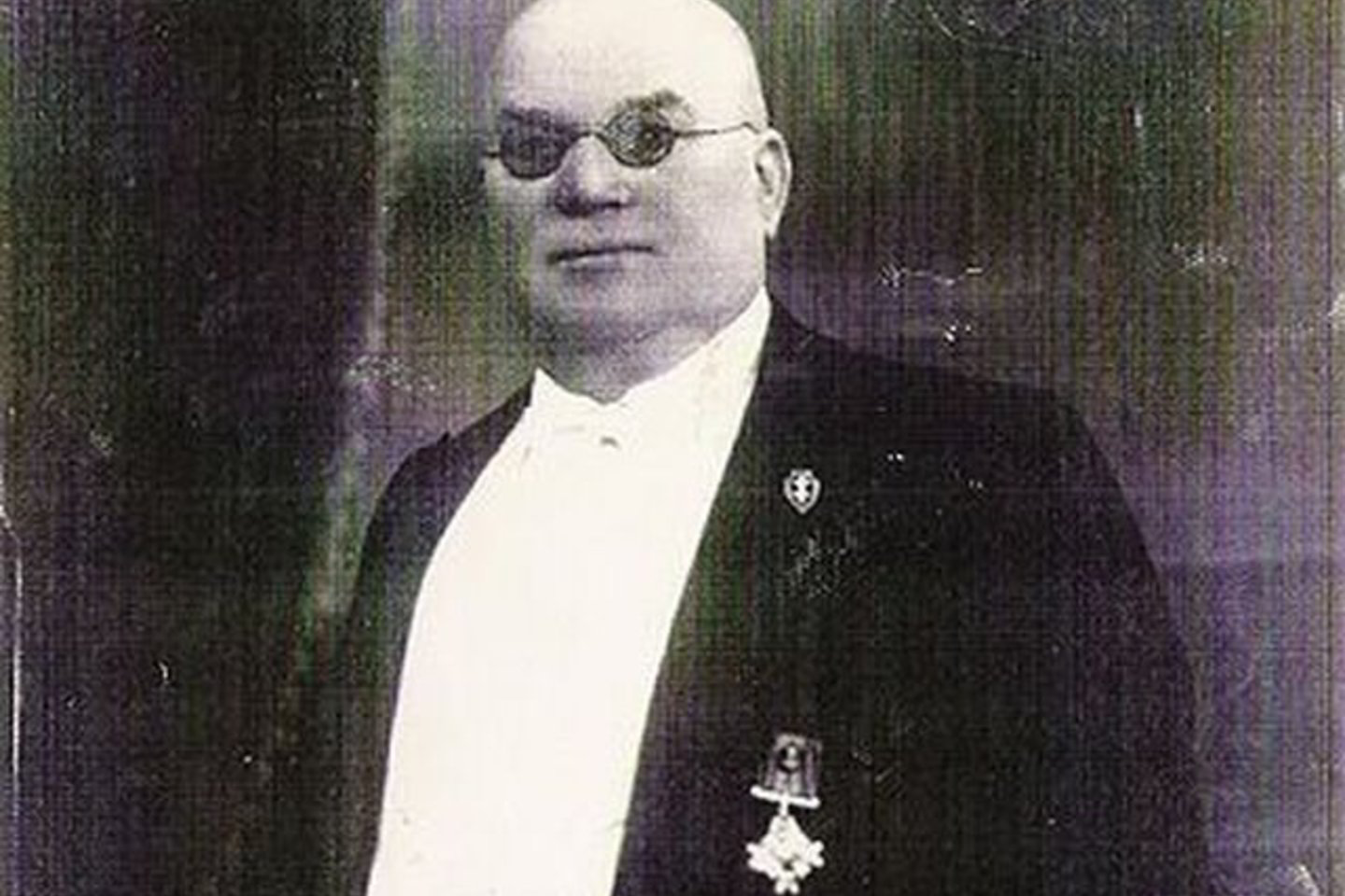 Tai buvo labai sumanus žmogus, spalvinga asmenybė, palikusi ryškų pėdsaką daugelyje veiklos sričių.