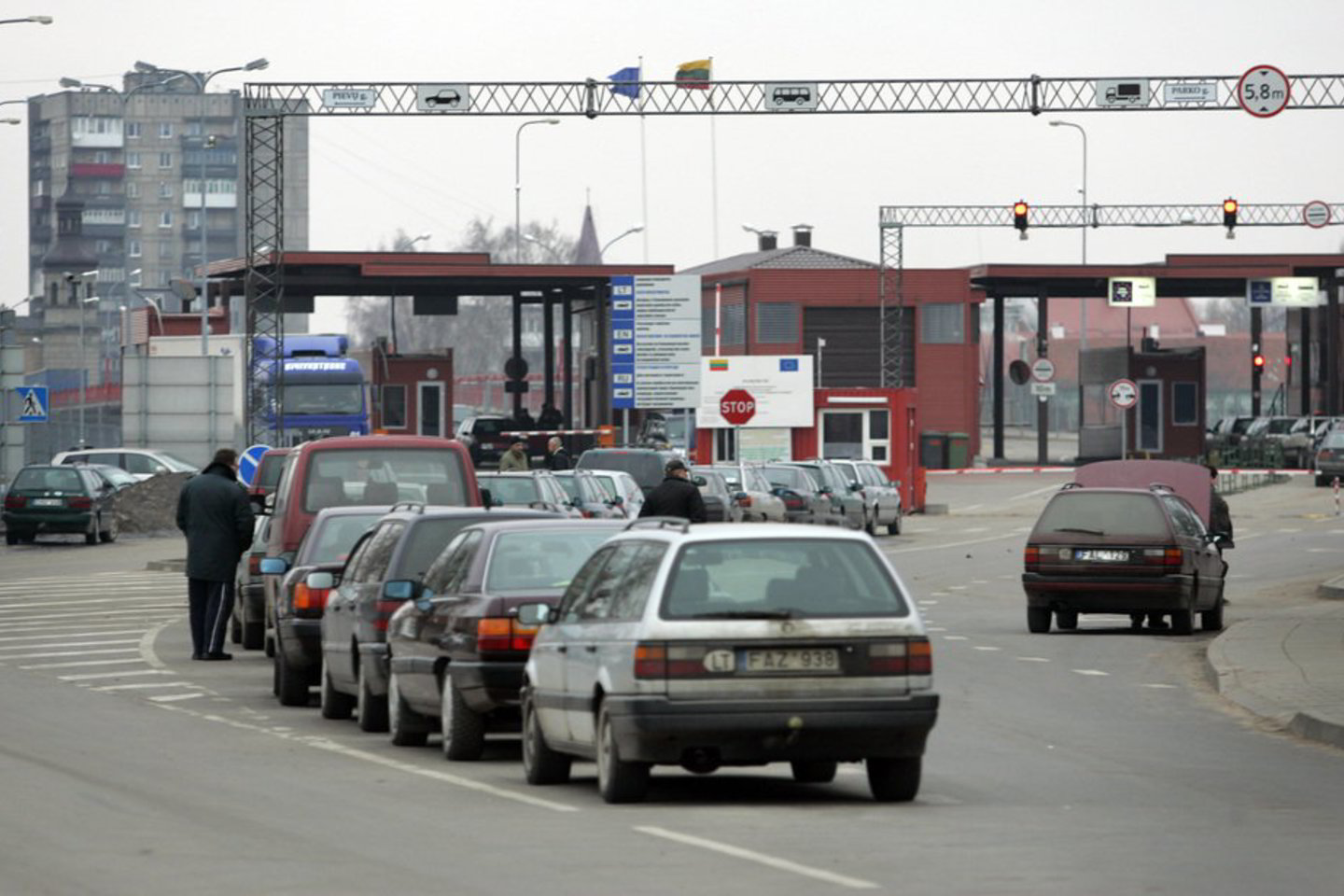 Vyriausybės planus riboti kontrabandinių degalų upelius gyventojai apeis, prognozuoja muitininkai.
