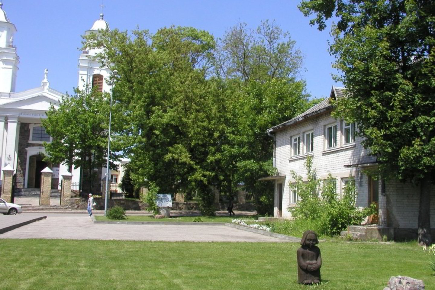 Šiuo metu Lazdijų rajono savivaldybės administracijoje sudarytoje eilėje socialinio būsto laukia 173 asmenys ir šeimos.
