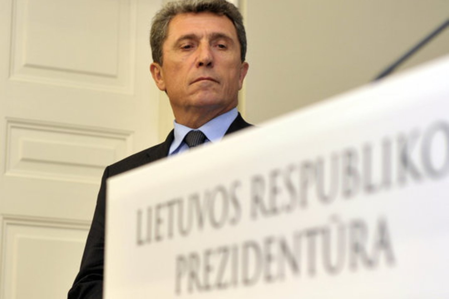 Prezidentė antradienį skubiai iškvietė ambasadorių pasiaiškinti dėl jo komentarų apie situaciją Latvijoje.