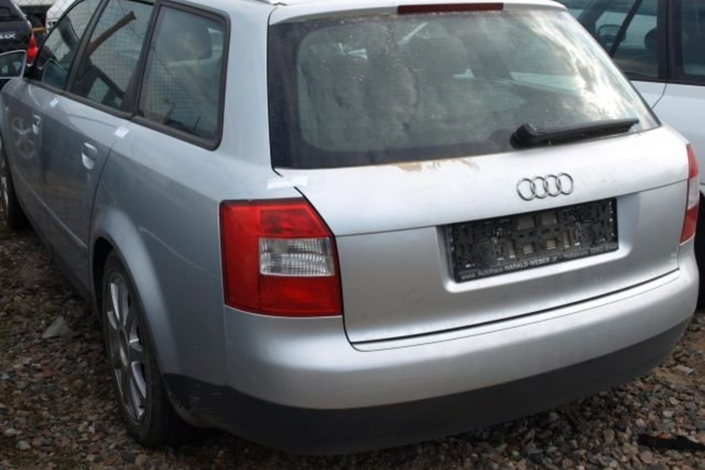 Paaiškėjo, kad sulaikyti automobiliai „Audi A4“ yra pavogti Austrijoje.
