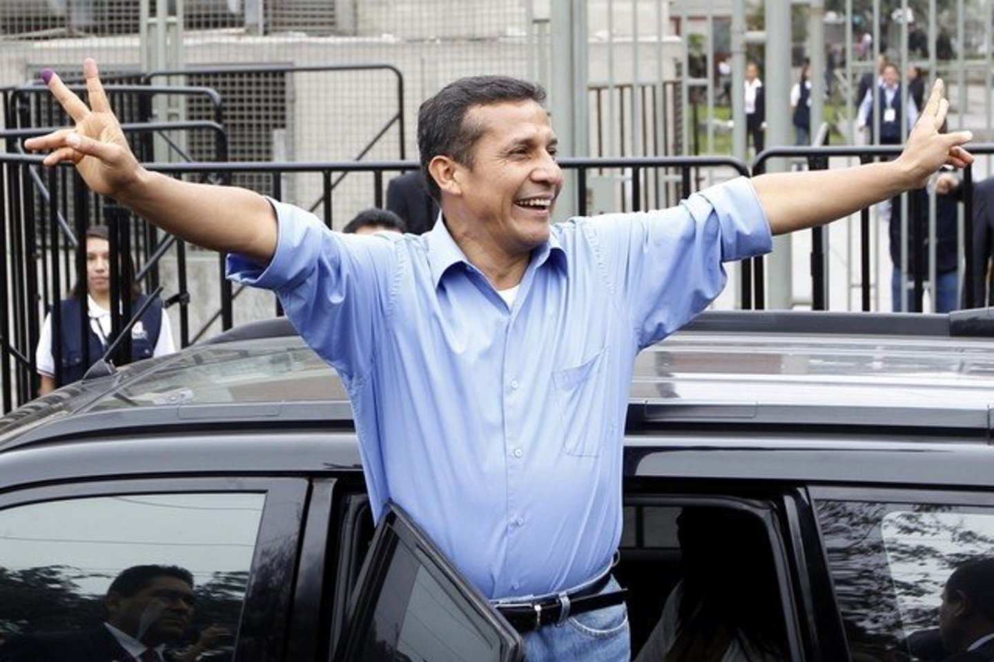 Apklausos rodo, kad 48 metų buvęs kariškis O.Humala šiek tiek populiaresnis nei 36 metų teisininkė K.Fujimori.
