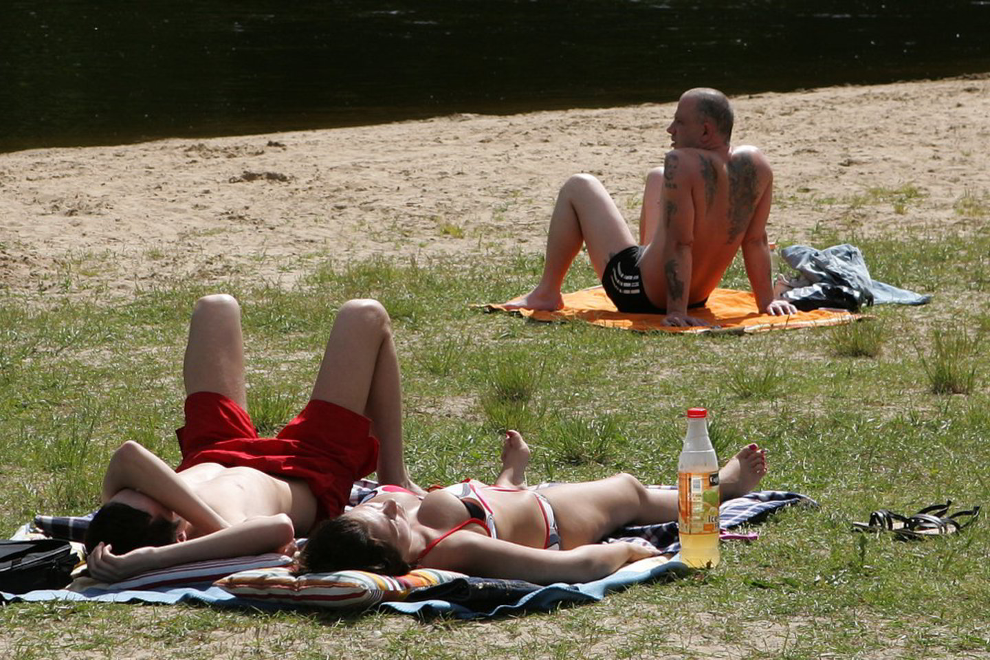 Intraveninių „Ipilimumab“ vaistų tyrimas rodo, kad po vieno infuzijos kurso gali pailgėti pacientų, sergančių sunkesnės formos melanoma, gyvenimas.