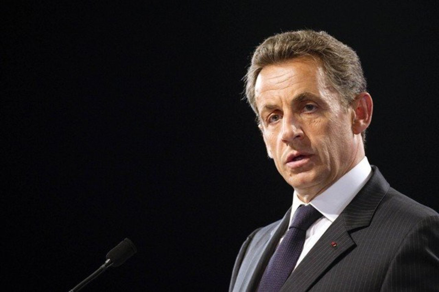 N.Sarkozy pagal populiarumą smarkiai nusileidžia buvusiam šalies prezidentui J.Chiracui.