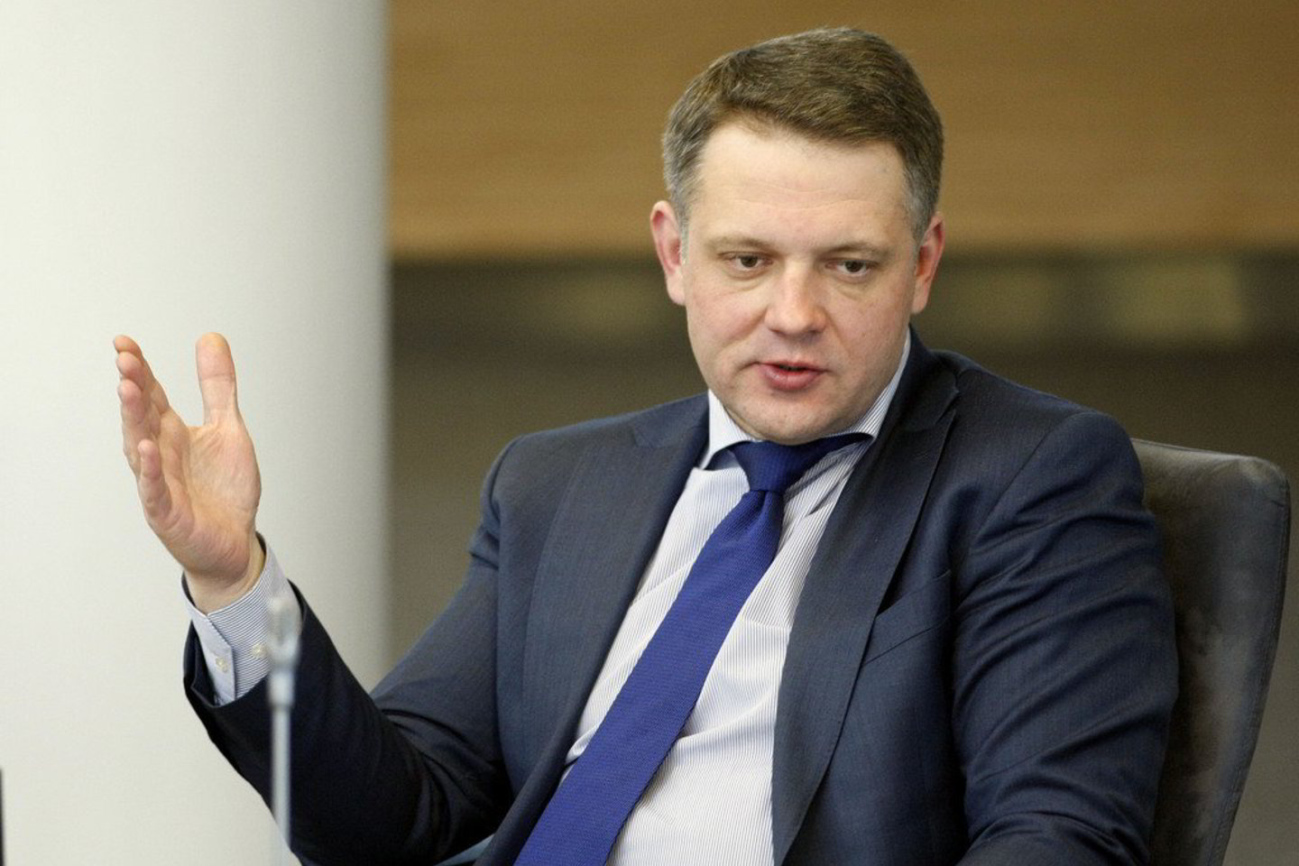 Susisiekimo ministras nepritaria automobilių apmokestinimo idėjai.