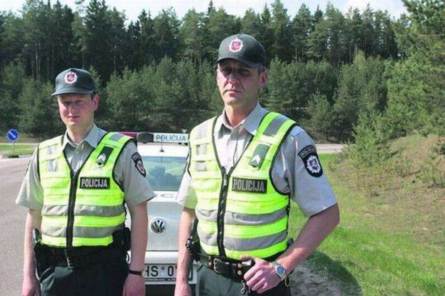 Keliu policijos pareigunai R.Kiškis (dešineje) ir E.Bankietas tikino tape provokacijos aukomis.