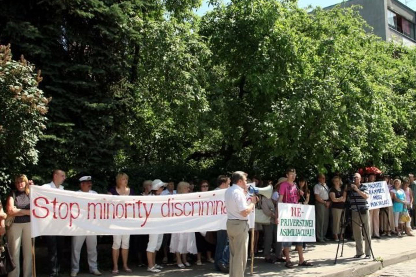 Mitingo dalyviai pažymi, kad JAV tai viena iš Šiaurės Amerikos ir Europos šalių bendros gynybos organizacijos lyderių.