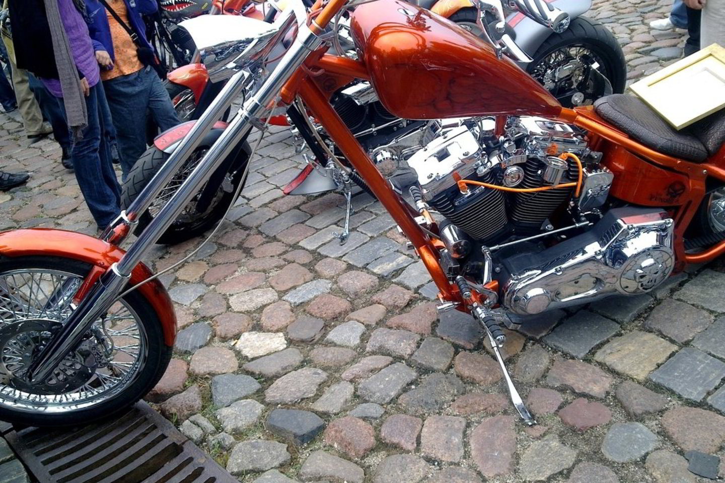 Šis oranžinis motociklas išrinktas gražiausiu.
