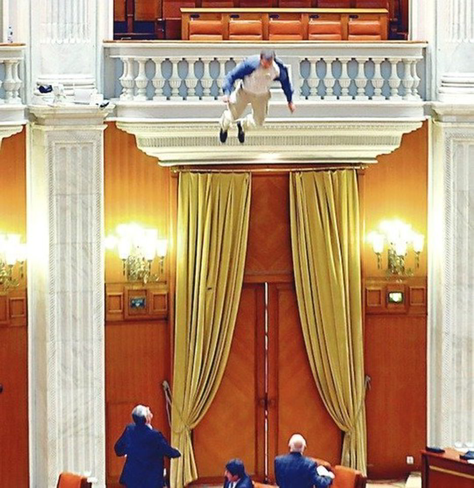 A.Sobaru šuolio iš parlamento balkono vaizdai apskriejo visą pasaulį.
