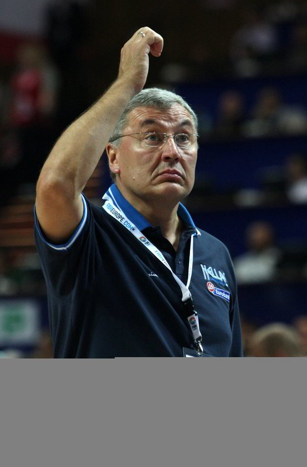 J.Kazlauskas neliko skolingas R.Kurtinaičiui.