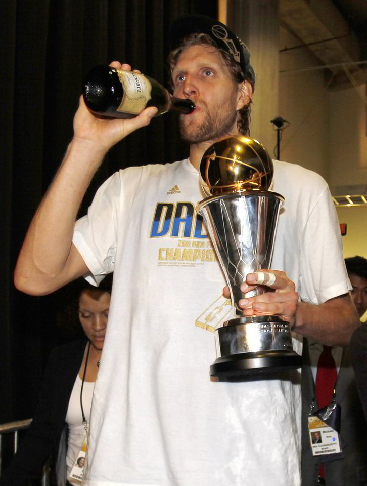 Krepšinio gigantas D.Nowitzki po istorinės pergalės nevaldė emocijų.