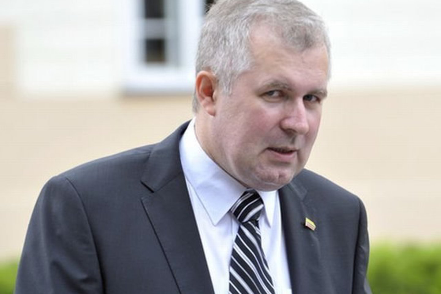 „Pasitikėjimo nebuvimas trukdo pasiekti rezultatų tuos rezultatus", - mano A.Anušauskas.