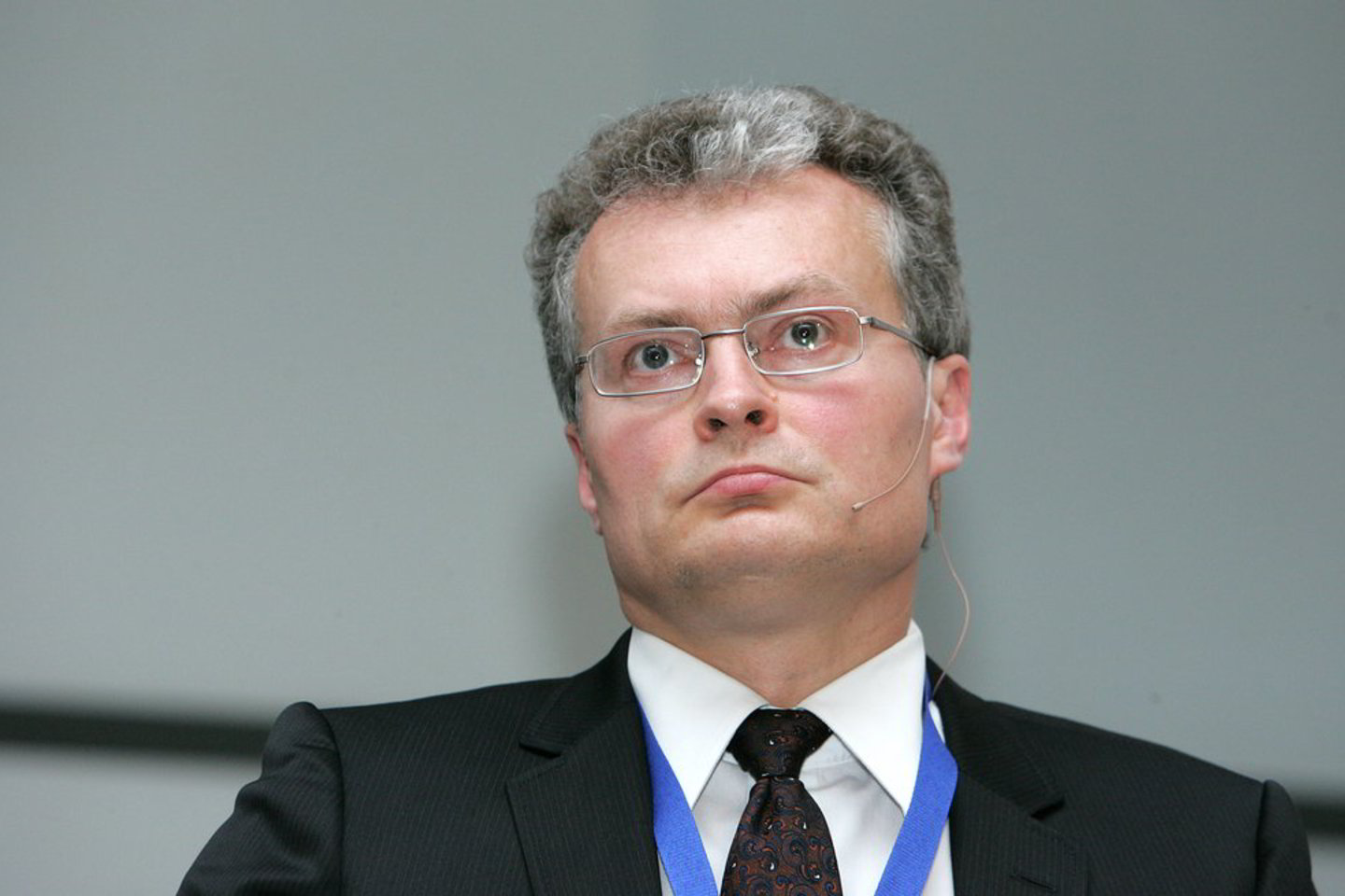 Pasak G.Nausėdos, jau atgimsta „didesnių algų ir didesnės infliacijos“ spiralė: padidėjus algoms, bus perkama daugiau, todėl verslininkai galės auginti kainas.