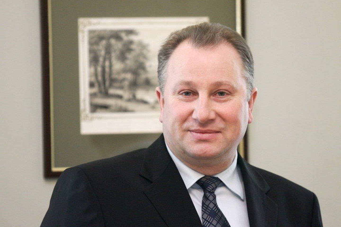 Laikraštis „Šilokarčema“, šioje byloje taip pat buvęs atsakovu, nelaukdamas teismo sprendimo, pats pripažino, kad paskelbė tikrovės neatitinkančias ir V.Komskio garbę ir orumą žeminančias žinias.