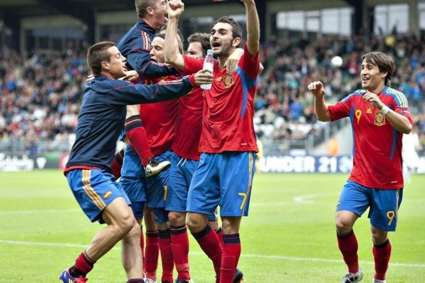 Ispanijos futbolininkai prasimušė į finalą.