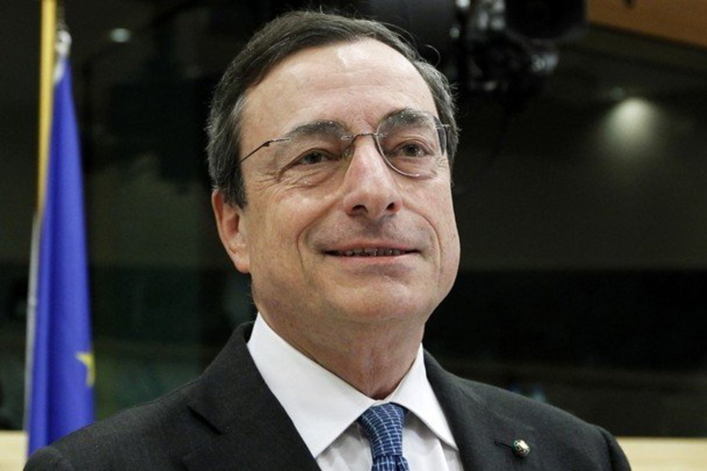 Europos Sąjungos šalių vadovai paskyrė italą Mario Draghi naujuoju Europos centrinio banko (ECB) pirmininku.