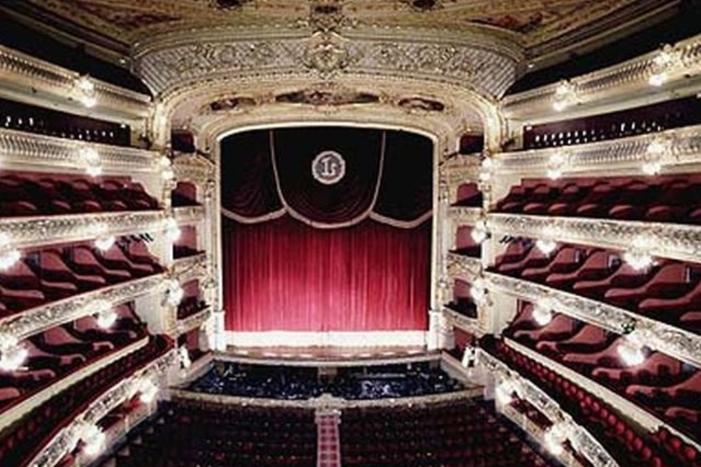 Tiesiogiai iš vieno įspūdingiausių Europos operos teatrų - Barselonos „Gran Teatre del Liceu“ - bus transliuojama prancūzų kompozitoriaus Paulo Dukas opera „Ariana ir Mėlynbarzdis“.