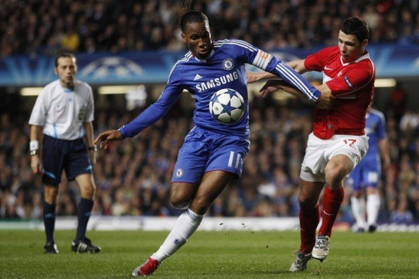 D.Drogba (kairėje) „Chelsea“ komandai atstovauja nuo 2004-ųjų.