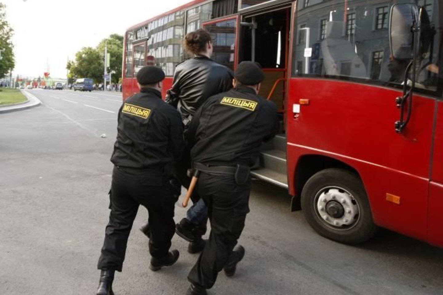 Protesto akcijose, vykusiose birželio 22 dieną, dalyvavo apie 1500 žmonių. Apie 200 dalyvių buvo sulaikyti, iš jų 33 skirtos baudos.