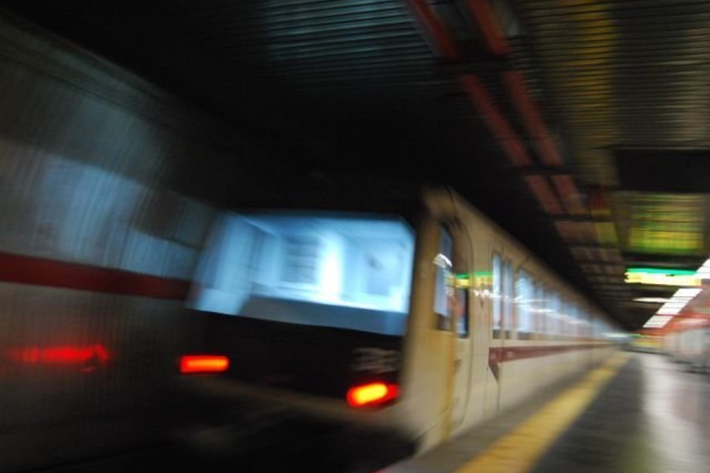 Ar augančios degalų kainos padės po Vilniumi iškasti metro?